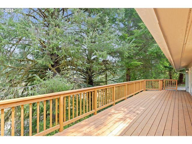 889 OLALLA Rd, Toledo, OR 97391