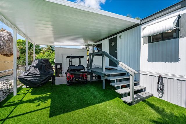 456 Bowie Ln, Key Largo, FL 33037