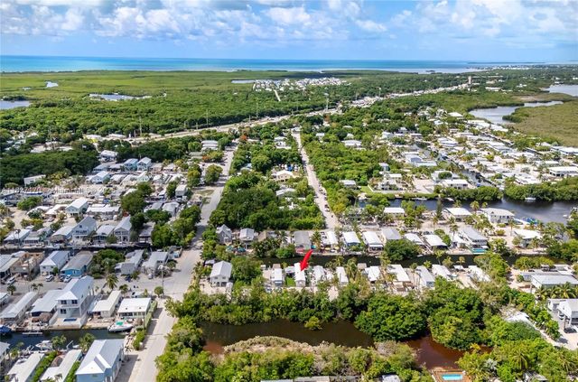 456 Bowie Ln, Key Largo, FL 33037