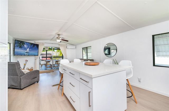 456 Bowie Ln, Key Largo, FL 33037