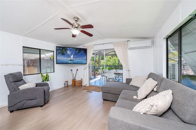 456 Bowie Ln, Key Largo, FL 33037