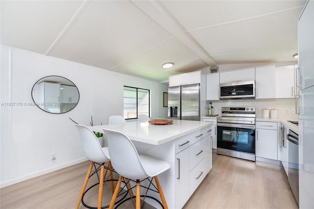 456 Bowie Ln, Key Largo, FL 33037