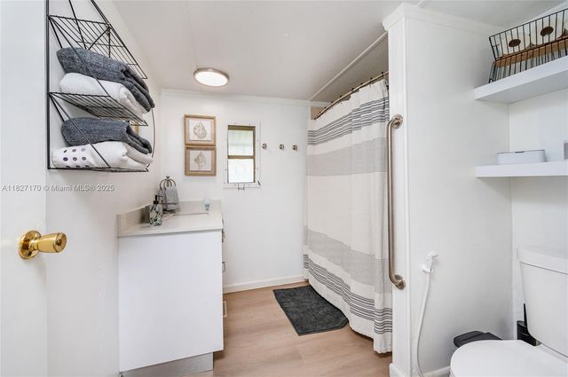 456 Bowie Ln, Key Largo, FL 33037