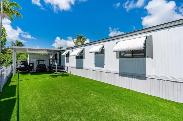 456 Bowie Ln, Key Largo, FL 33037