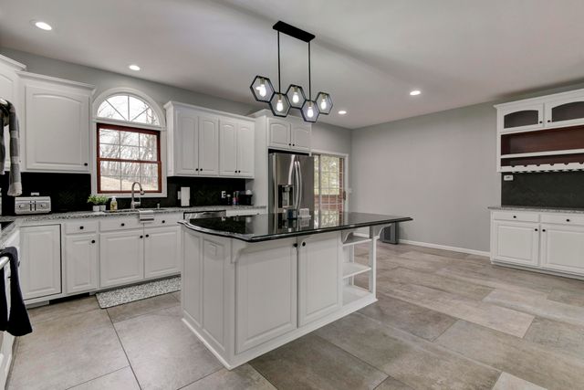 1658 W Caleb Court, Springfield, MO 65810