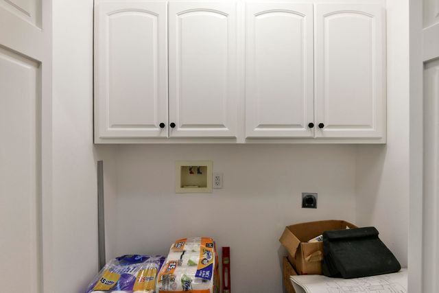 1658 W Caleb Court, Springfield, MO 65810