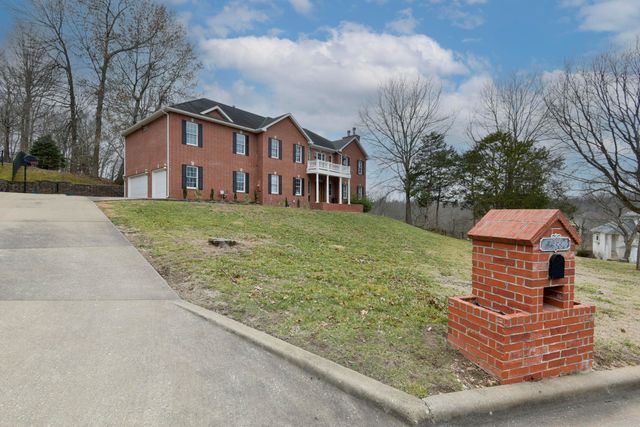 1658 W Caleb Court, Springfield, MO 65810