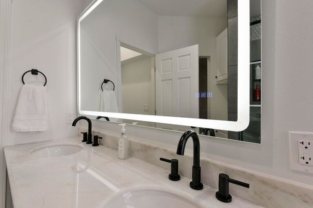 1658 W Caleb Court, Springfield, MO 65810