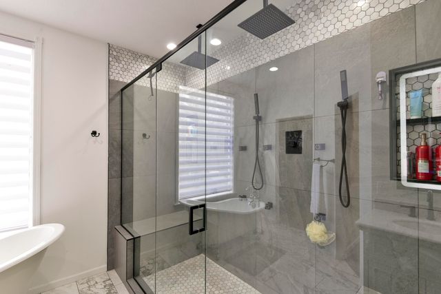 1658 W Caleb Court, Springfield, MO 65810