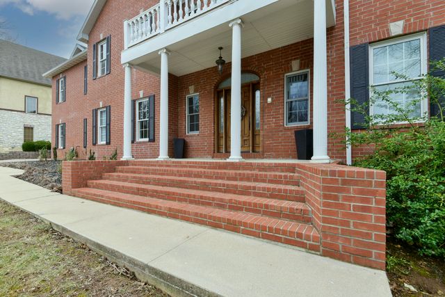 1658 W Caleb Court, Springfield, MO 65810