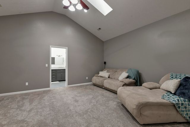 1658 W Caleb Court, Springfield, MO 65810