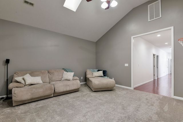 1658 W Caleb Court, Springfield, MO 65810