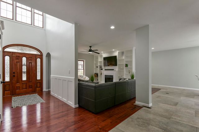 1658 W Caleb Court, Springfield, MO 65810