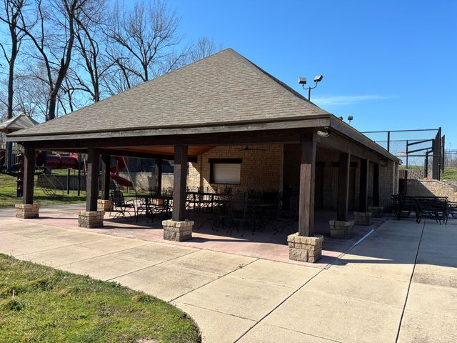 1658 W Caleb Court, Springfield, MO 65810