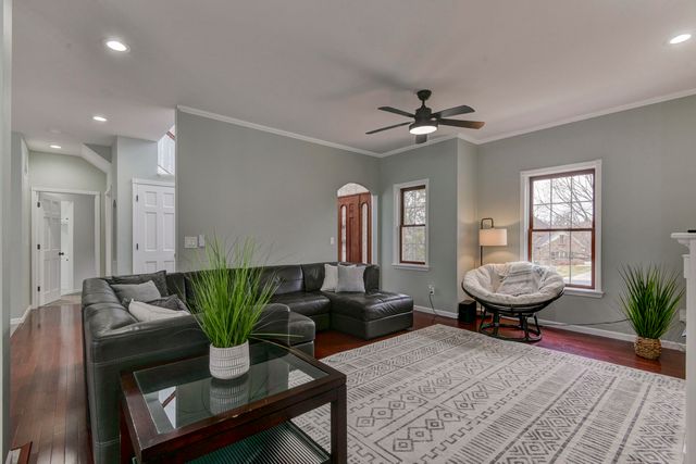 1658 W Caleb Court, Springfield, MO 65810