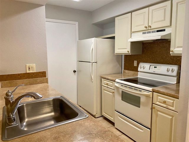 3004 PARKWAY BOULEVARD 206, Kissimmee, FL 34747