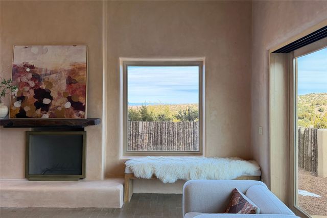 23 Lavadero Road, Santa Fe, NM 87506