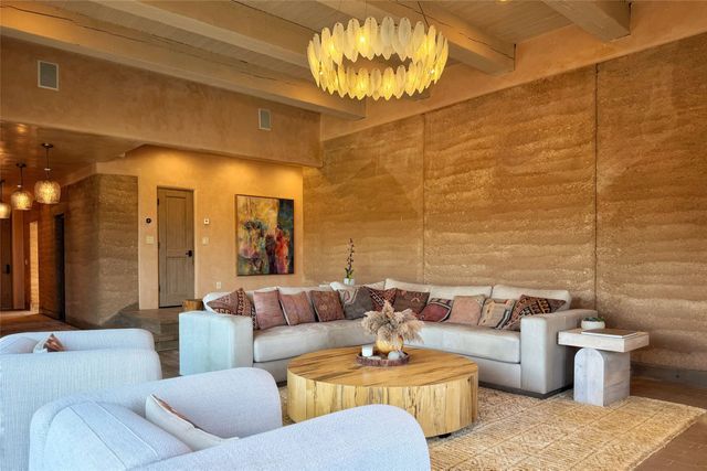 23 Lavadero Road, Santa Fe, NM 87506