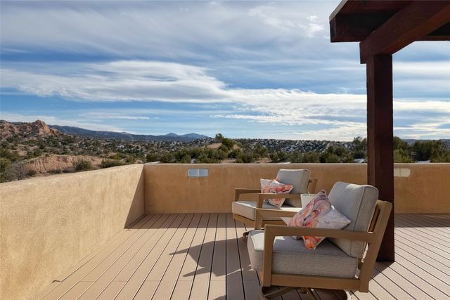 23 Lavadero Road, Santa Fe, NM 87506