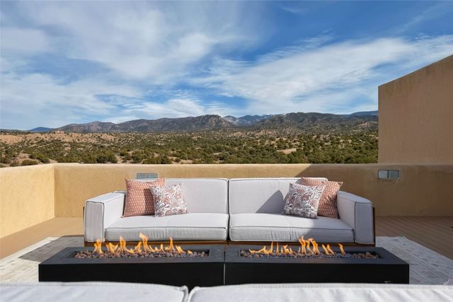 23 Lavadero Road, Santa Fe, NM 87506