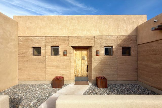 23 Lavadero Road, Santa Fe, NM 87506