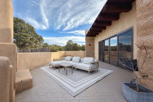 23 Lavadero Road, Santa Fe, NM 87506