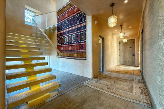 23 Lavadero Road, Santa Fe, NM 87506