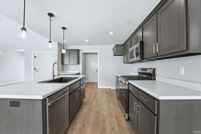 1584 Lagonda Trail, Fort Wayne, IN 46818