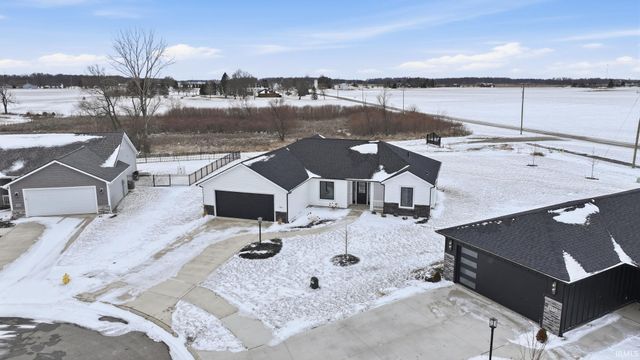 1584 Lagonda Trail, Fort Wayne, IN 46818