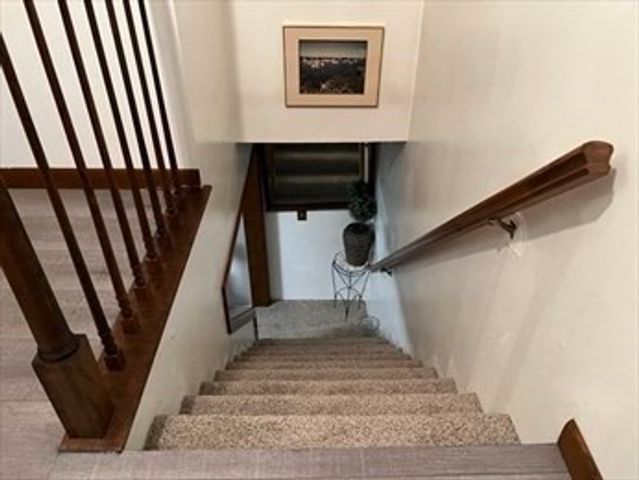 24 Alsada Dr, Worcester, MA 01603