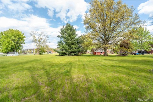 9282 Wayne Road, Romulus, MI 48174