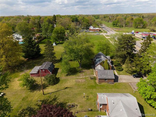 9282 Wayne Road, Romulus, MI 48174