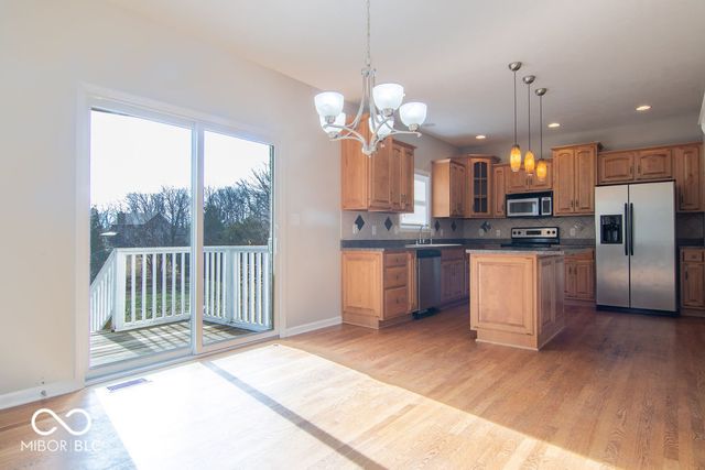 5263 Brooks Bend, Greenwood, IN 46143