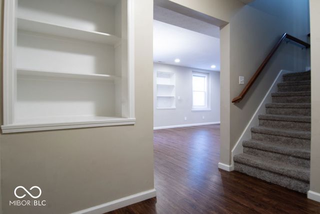 5263 Brooks Bend, Greenwood, IN 46143