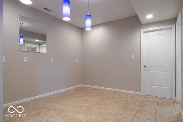 5263 Brooks Bend, Greenwood, IN 46143