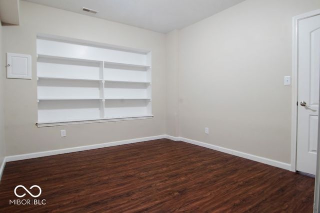 5263 Brooks Bend, Greenwood, IN 46143