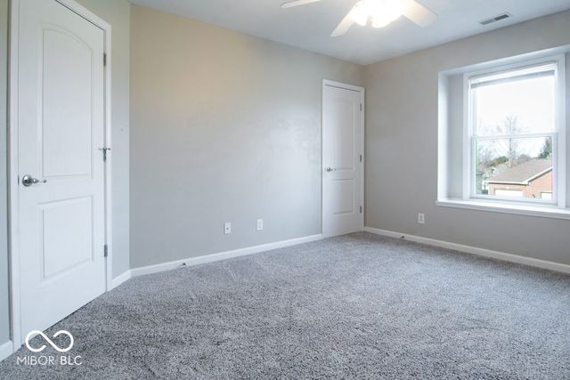 5263 Brooks Bend, Greenwood, IN 46143