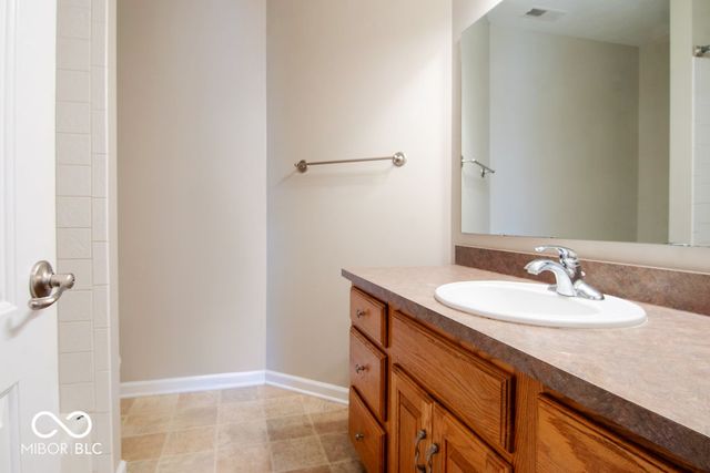 5263 Brooks Bend, Greenwood, IN 46143