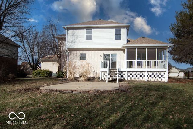 5263 Brooks Bend, Greenwood, IN 46143