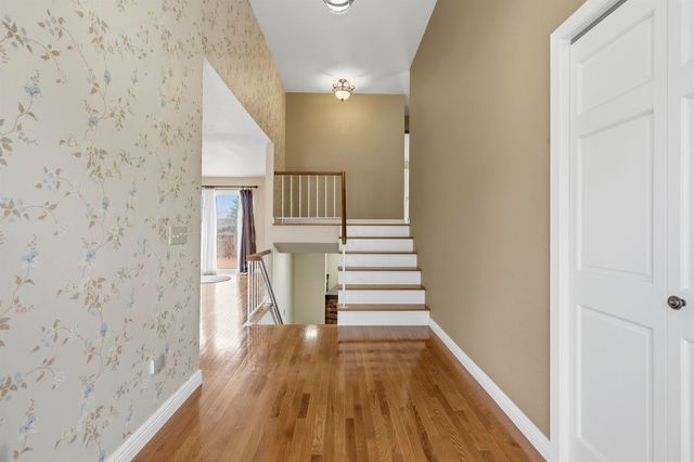 6 Ruyak Point, Minot, ND 58703