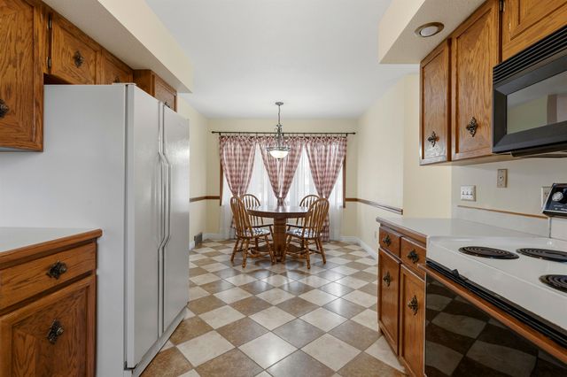 6 Ruyak Point, Minot, ND 58703