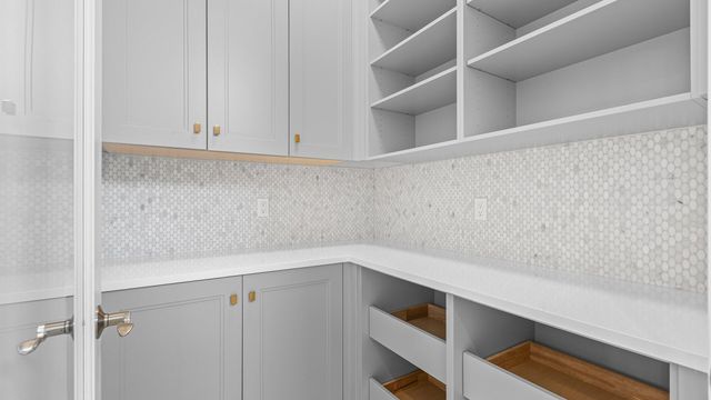 5474 Hutchinson Way, The Acreage, FL 33470