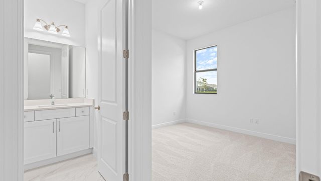 5474 Hutchinson Way, The Acreage, FL 33470