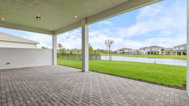 5474 Hutchinson Way, The Acreage, FL 33470