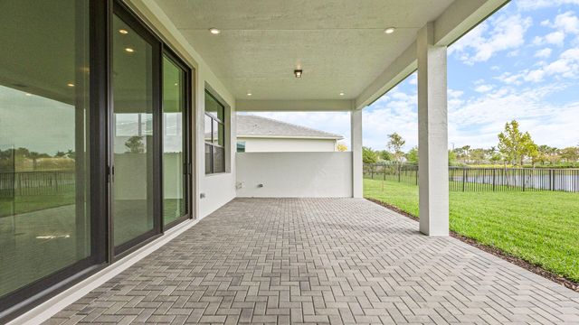 5474 Hutchinson Way, The Acreage, FL 33470