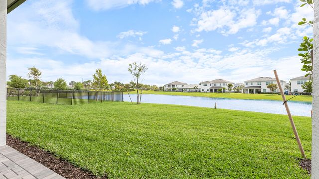 5474 Hutchinson Way, The Acreage, FL 33470