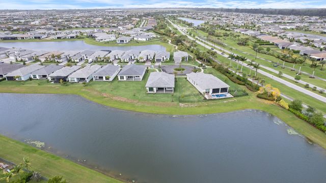 5474 Hutchinson Way, The Acreage, FL 33470