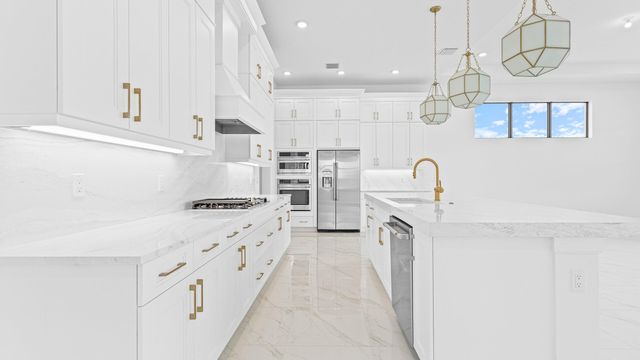 5474 Hutchinson Way, The Acreage, FL 33470