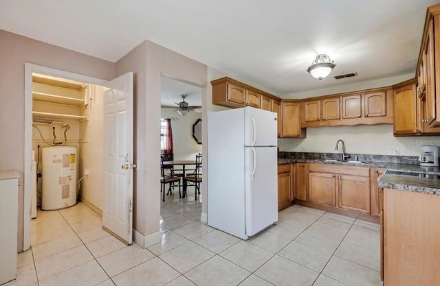 2370 VALLEY AVENUE, Kissimmee, FL 34744