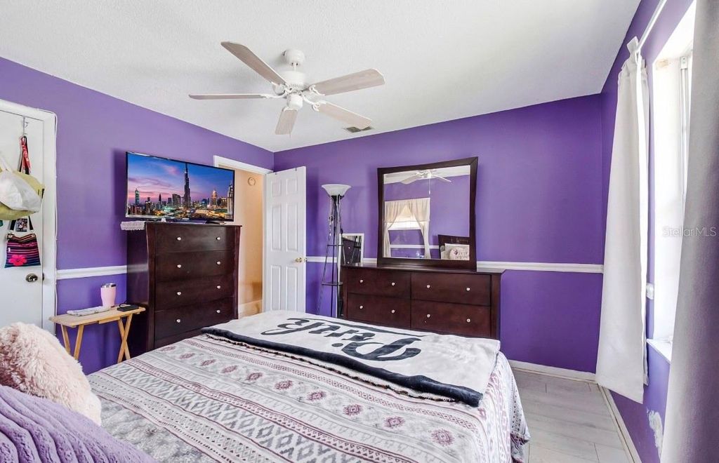 Image 19 of property listing at 2370 VALLEY AVENUE, Kissimmee, FL 34744